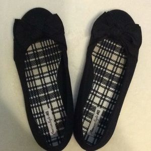 Cute black dress shoes with bows